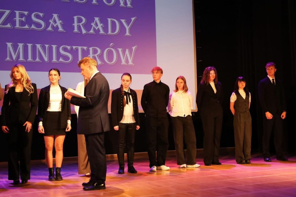 Stypendia Prezesa Rady Ministrów dla pięciorga uczniów z powiatu sępoleńskiego