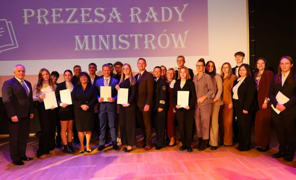 Stypendia Prezesa Rady Ministrów dla pięciorga uczniów z powiatu sępoleńskiego