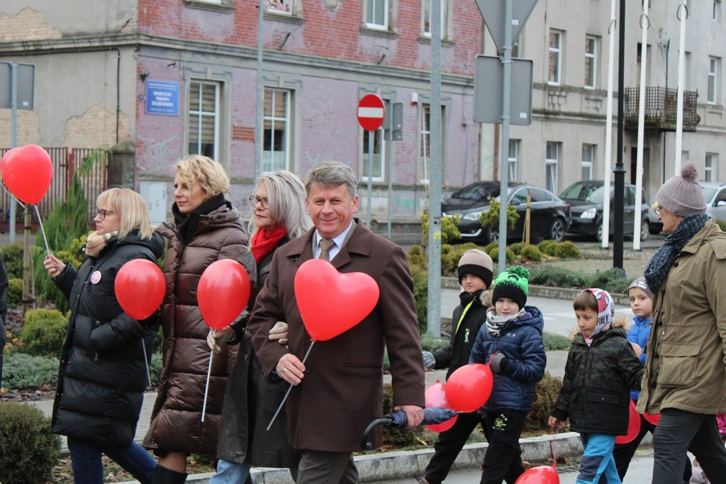 Przemarsz Kampanii „Dzieciństwo bez przemocy” w Mroczy