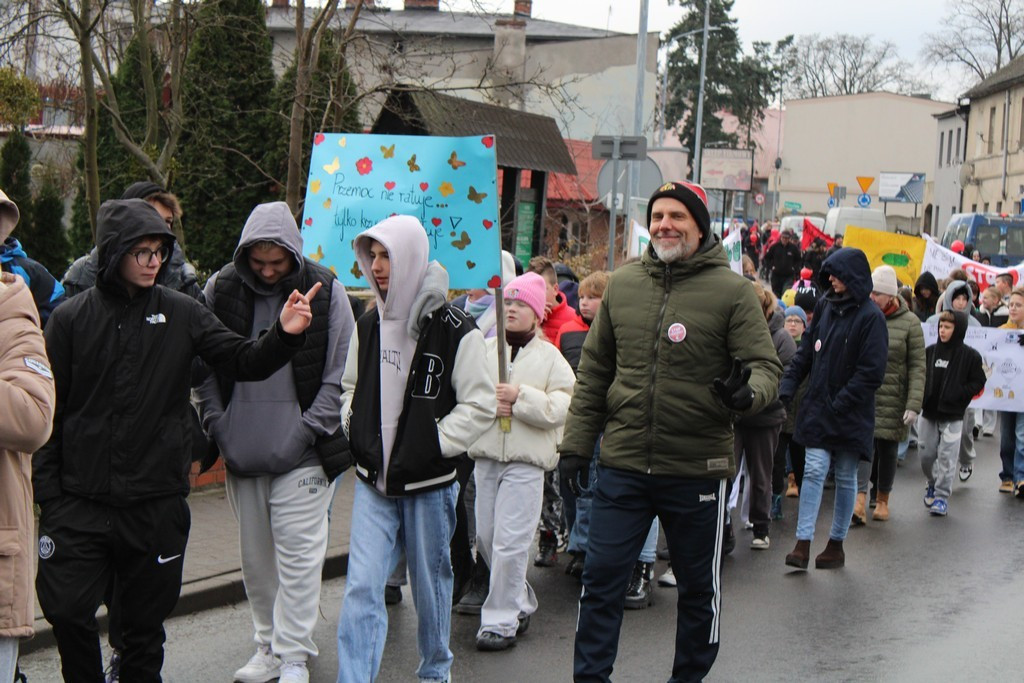 Przemarsz Kampanii „Dzieciństwo bez przemocy” w Mroczy