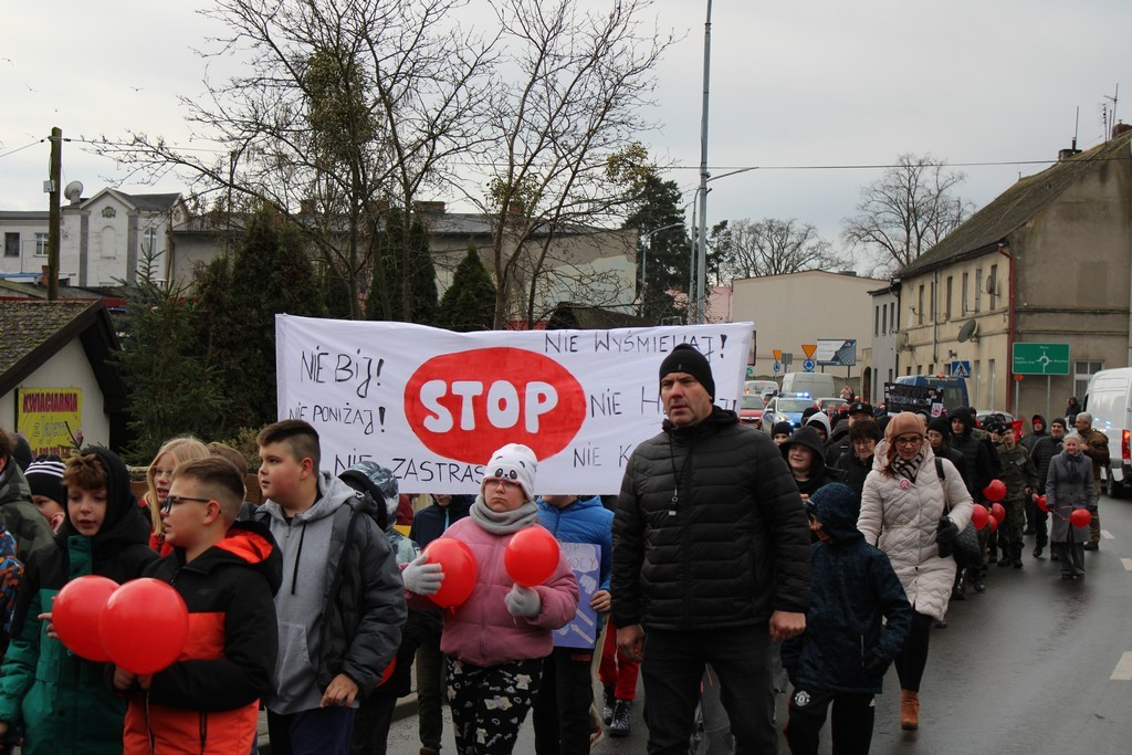 Przemarsz Kampanii „Dzieciństwo bez przemocy” w Mroczy
