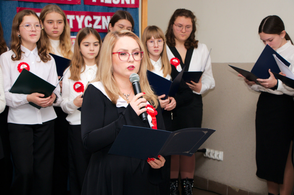 Gmina Wyrzysk: VII Gminny Konkurs Pieśni Patriotycznej w Falmierowie