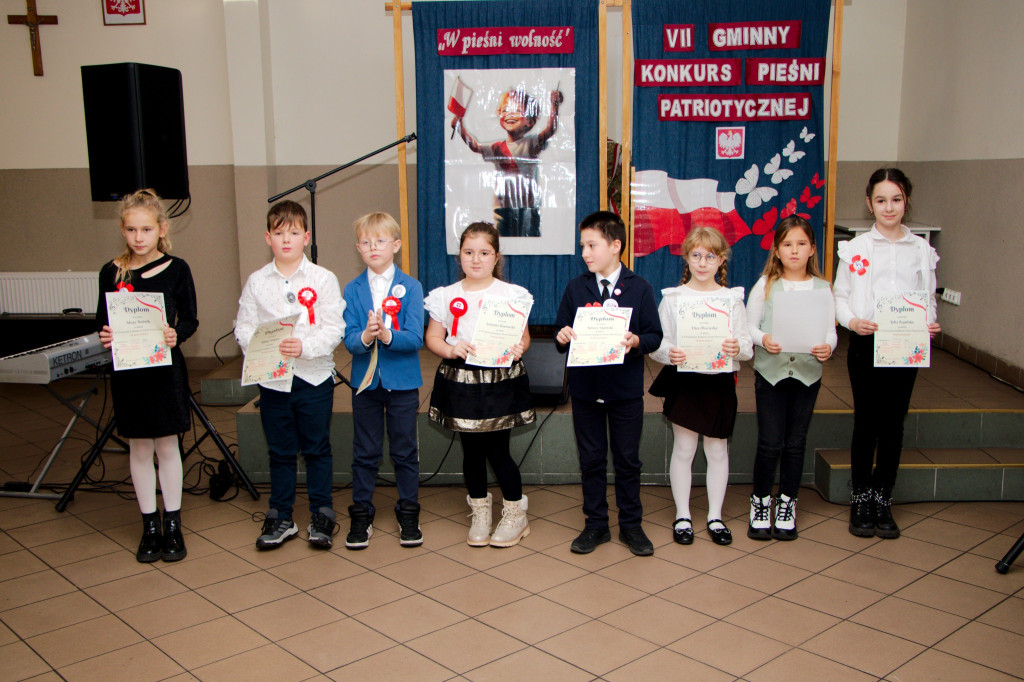 Gmina Wyrzysk: VII Gminny Konkurs Pieśni Patriotycznej w Falmierowie