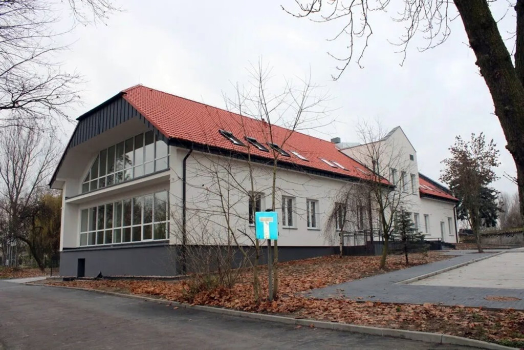 Zakończono prace modernizacyjne budynku przy ul. Łąkowej 5 w Mroczy