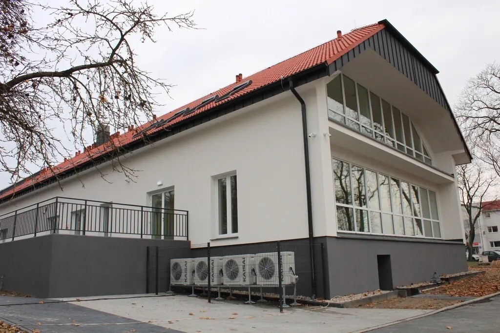 Zakończono prace modernizacyjne budynku przy ul. Łąkowej 5 w Mroczy