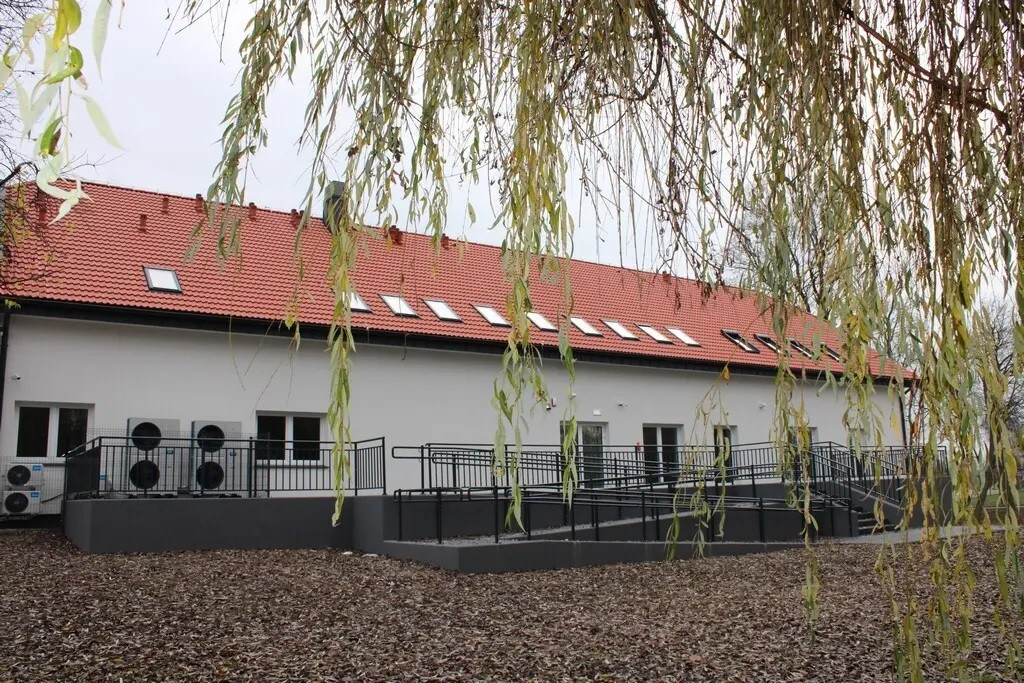 Zakończono prace modernizacyjne budynku przy ul. Łąkowej 5 w Mroczy