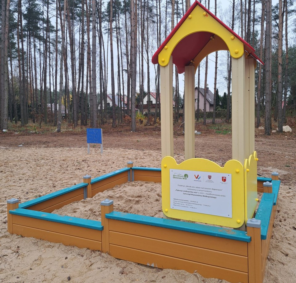 Gmina Krajenka: Wesoły Plac Zabaw nad Jeziorem Wapieńskim gotowy