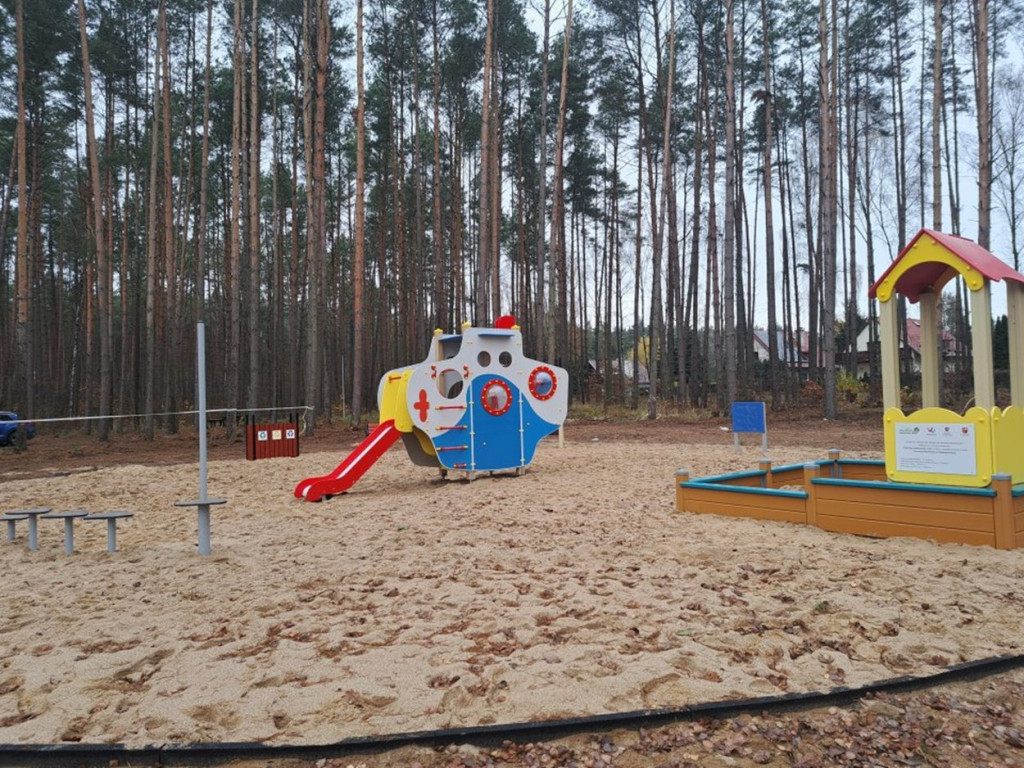 Gmina Krajenka: Wesoły Plac Zabaw nad Jeziorem Wapieńskim gotowy