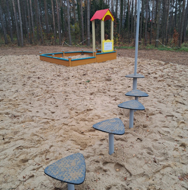 Gmina Krajenka: Wesoły Plac Zabaw nad Jeziorem Wapieńskim gotowy