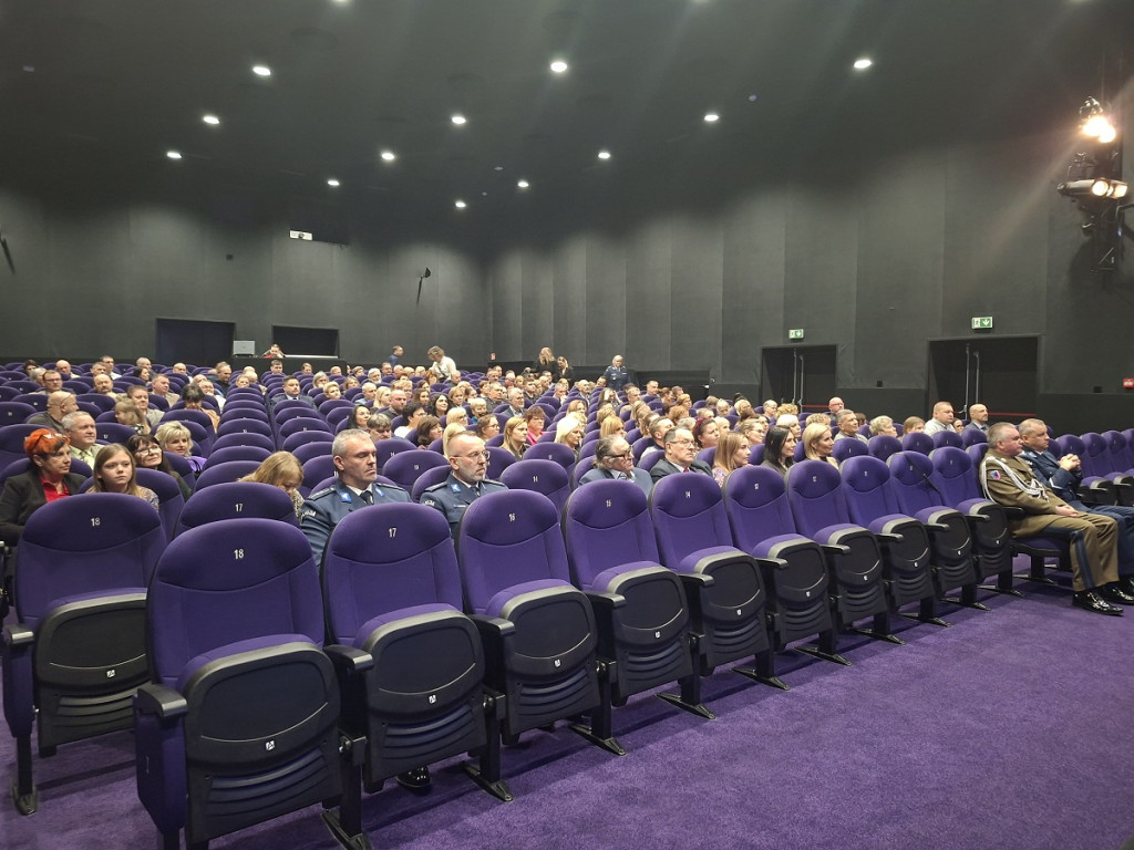 Sępólno Krajeńskie: Policyjny koncert „Partnerstwo z Mundurem – Dźwięki Wdzięczności”