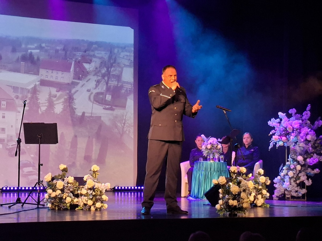 Sępólno Krajeńskie: Policyjny koncert „Partnerstwo z Mundurem – Dźwięki Wdzięczności”