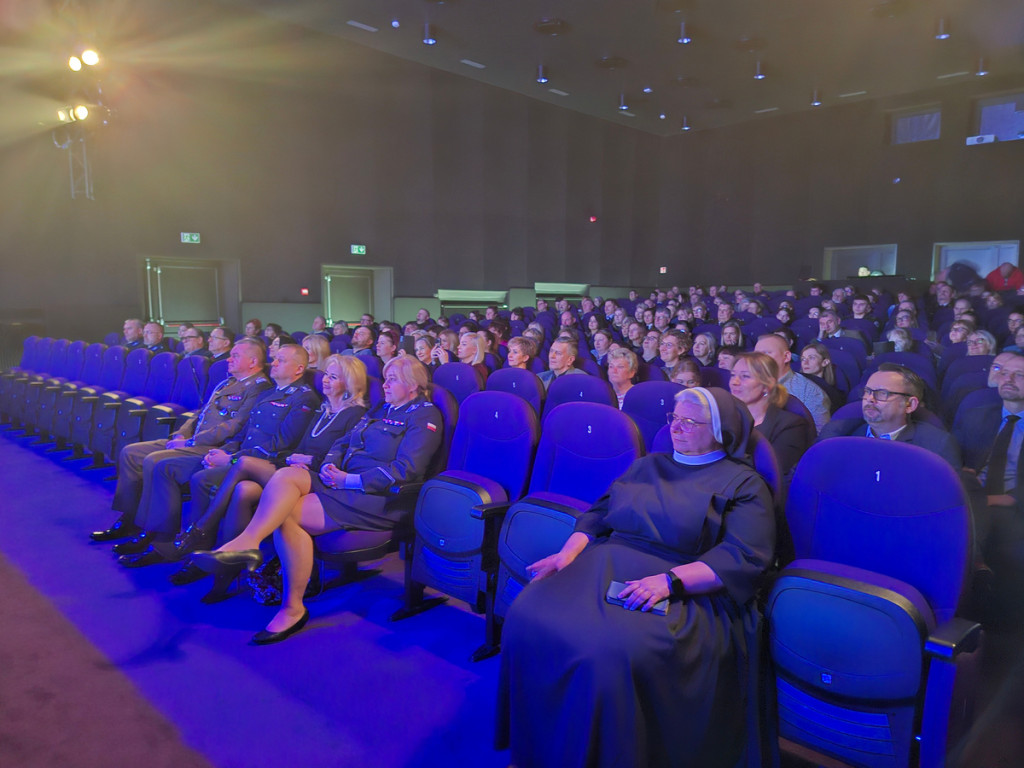 Sępólno Krajeńskie: Policyjny koncert „Partnerstwo z Mundurem – Dźwięki Wdzięczności”