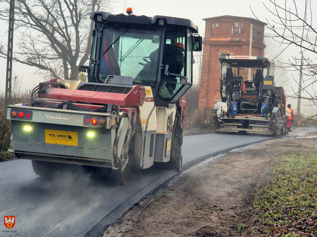 Trwa modernizacja drogi powiatowej w miejscowości Chlebno, w gminie Łobżenica