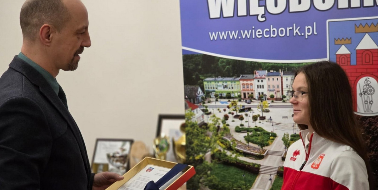Spotkanie Burmistrza Więcborka z Moniką Wyrobek