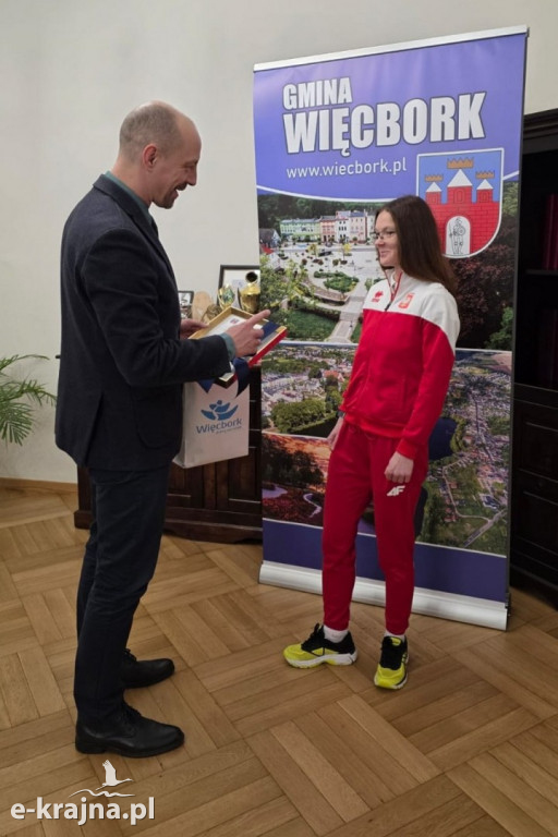 Spotkanie Burmistrza Więcborka z Moniką Wyrobek