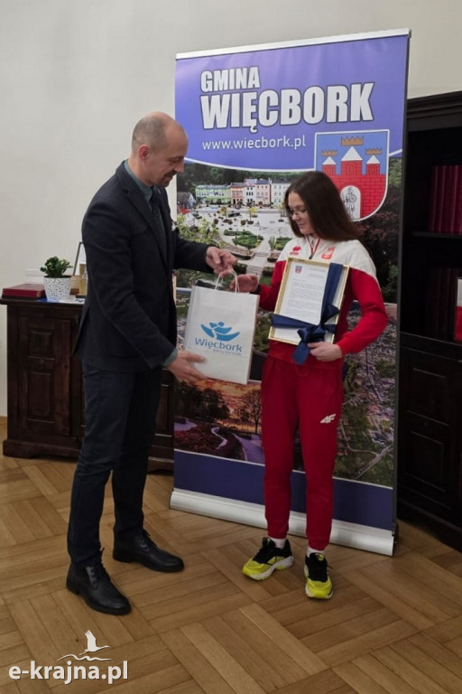 Spotkanie Burmistrza Więcborka z Moniką Wyrobek