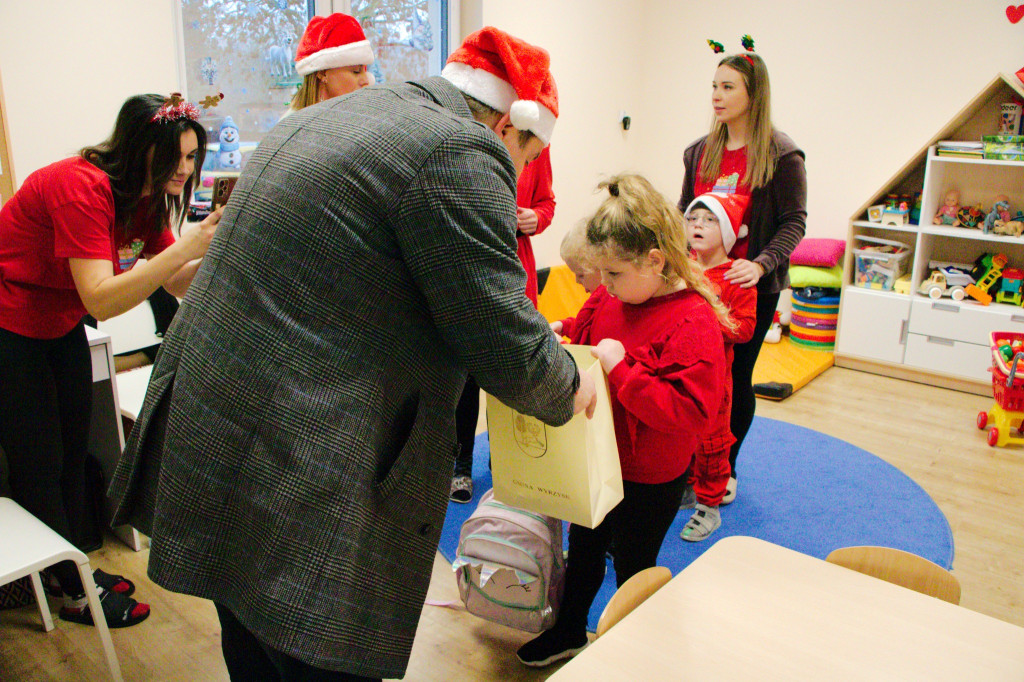 Najmłodsi mieszkańcy Gminy Wyrzysk spotkali się z Mikołajem
