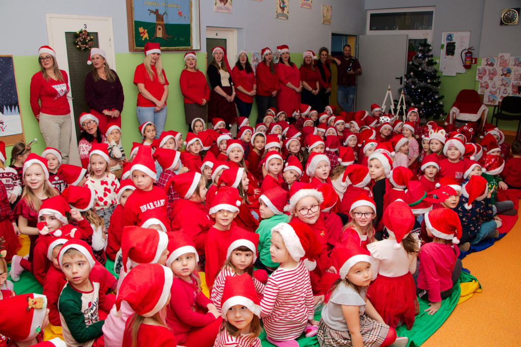 Najmłodsi mieszkańcy Gminy Wyrzysk spotkali się z Mikołajem