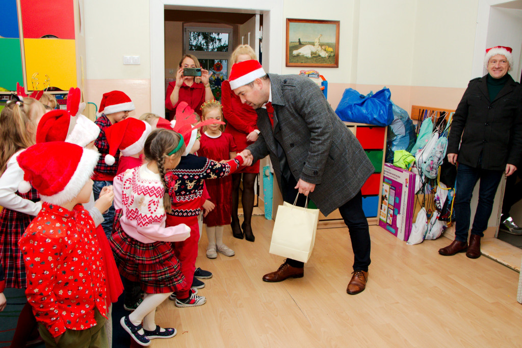 Najmłodsi mieszkańcy Gminy Wyrzysk spotkali się z Mikołajem