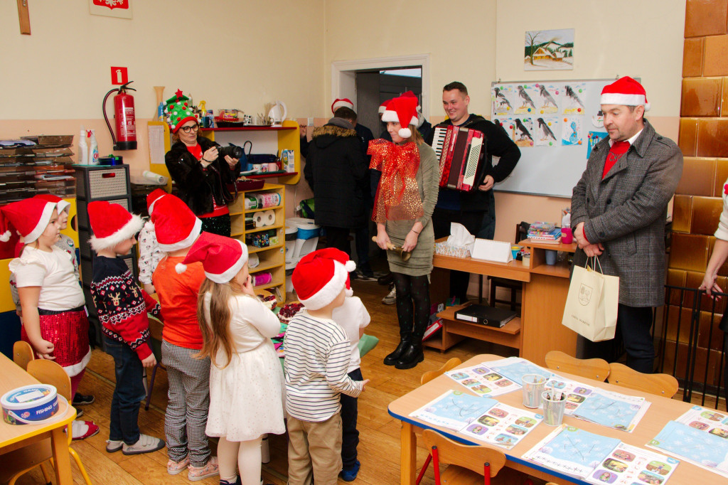 Najmłodsi mieszkańcy Gminy Wyrzysk spotkali się z Mikołajem