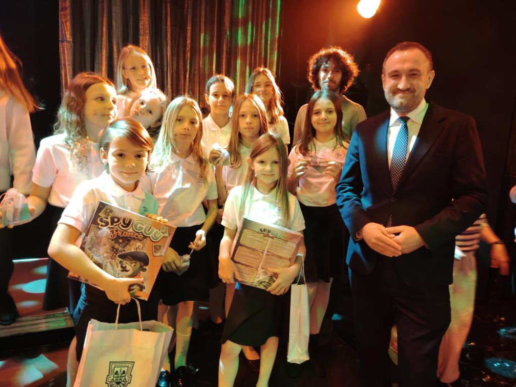 Dzieci z Człuchowa na scenie Teatru Muzycznego w Gdyni