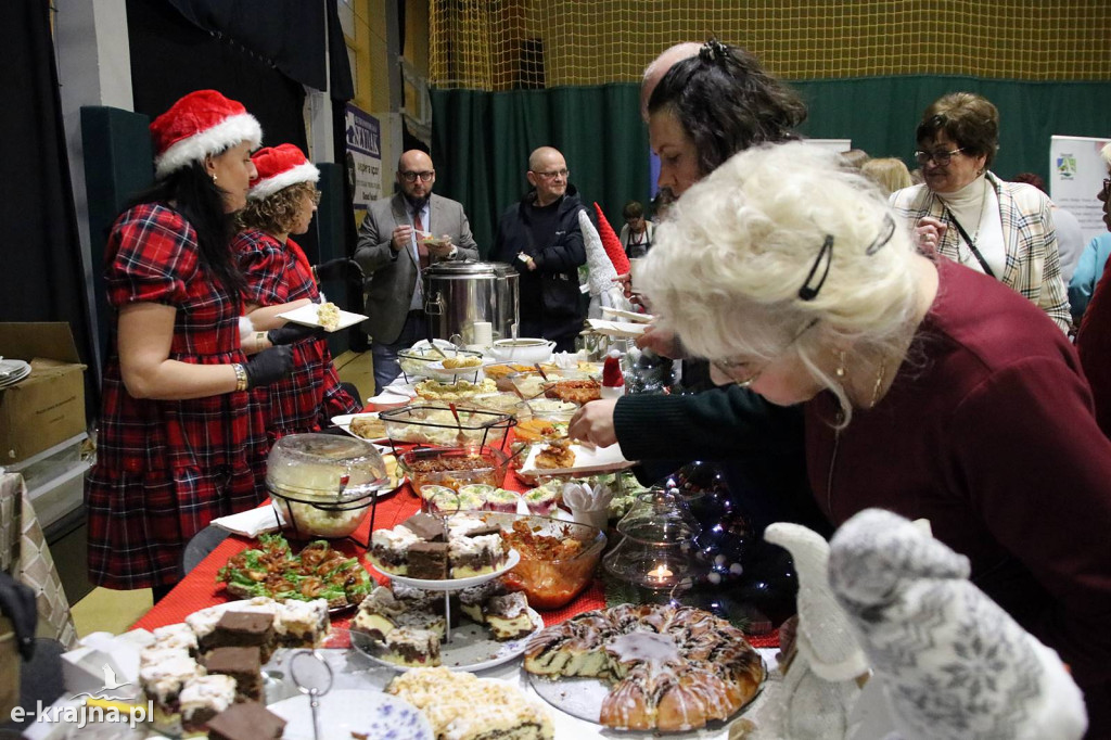 Sępólno Krajeńskie: Powiatowa Wystawa Stołów Wigilijnych 2025