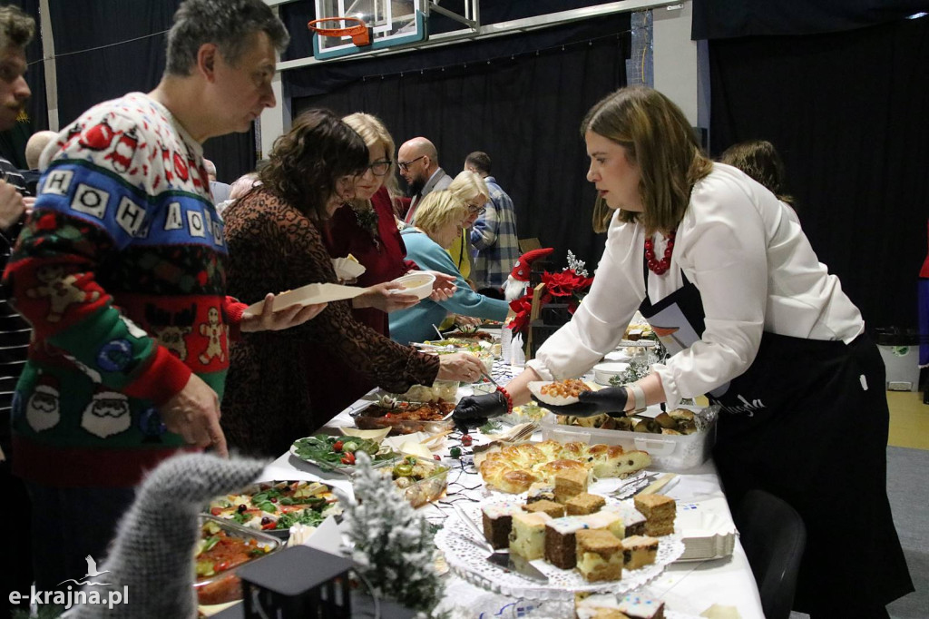 Sępólno Krajeńskie: Powiatowa Wystawa Stołów Wigilijnych 2025