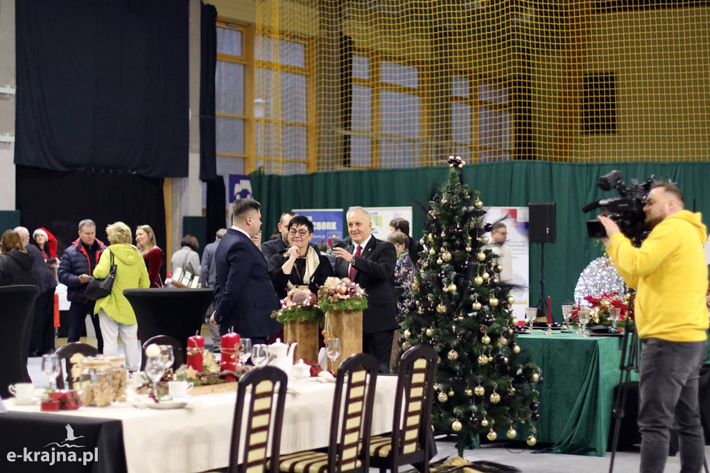 Sępólno Krajeńskie: Powiatowa Wystawa Stołów Wigilijnych 2025