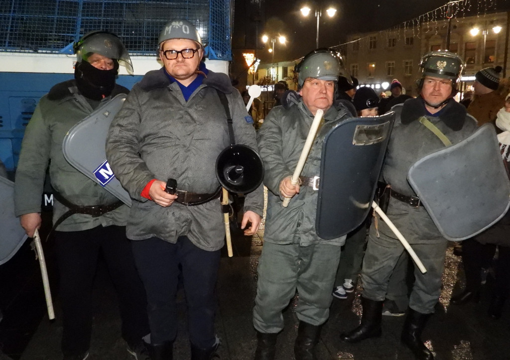 Inscenizacja w rocznicę stanu wojennego w Sępólnie Krajeńskim