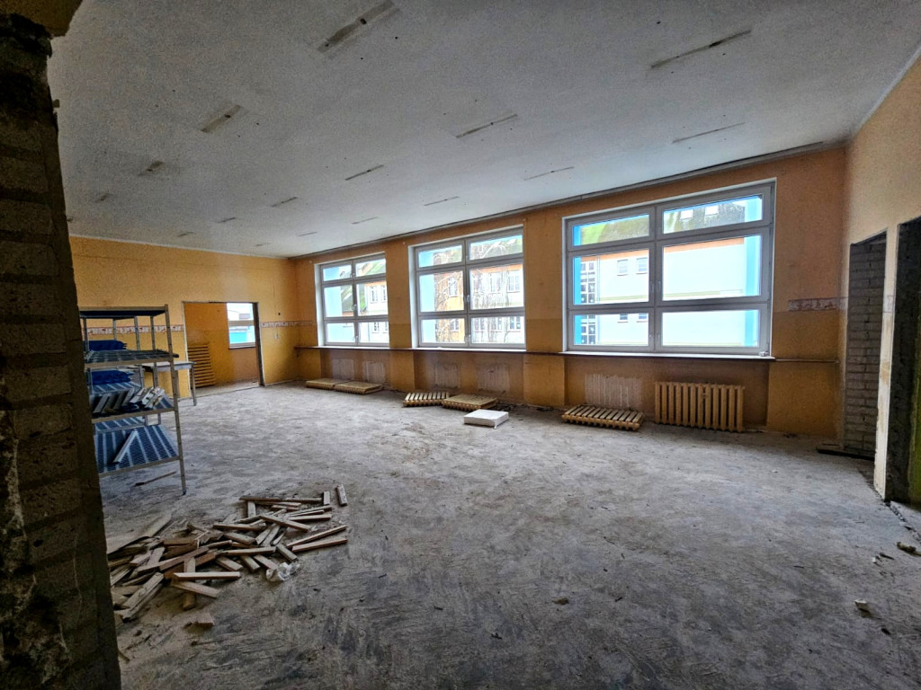 Trwa remont Przedszkola Publicznego w Łobżenicy. Zobacz postęp prac