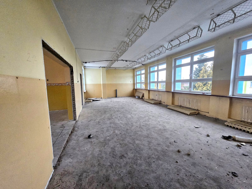 Trwa remont Przedszkola Publicznego w Łobżenicy. Zobacz postęp prac