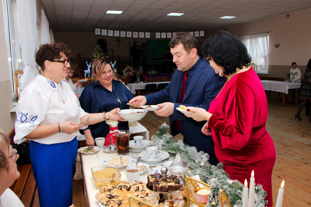 Gmina Wyrzysk: Tradycyjna Wieczerza Wigilijna w Gromadnie