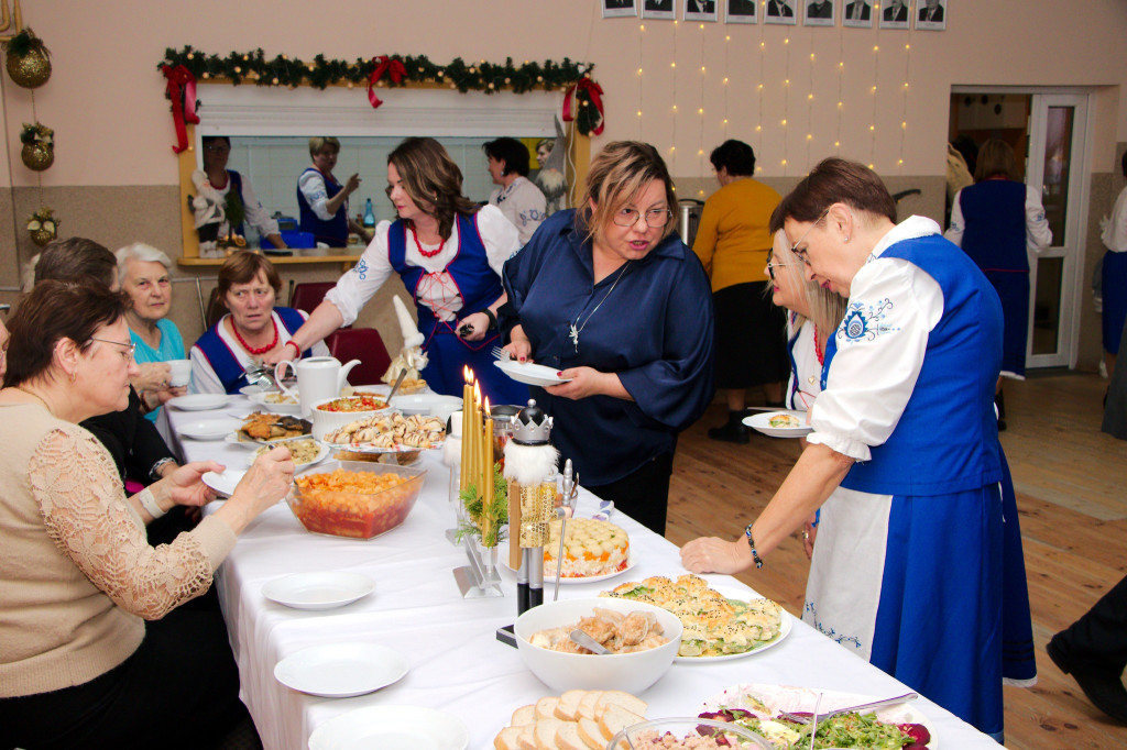 Gmina Wyrzysk: Tradycyjna Wieczerza Wigilijna w Gromadnie
