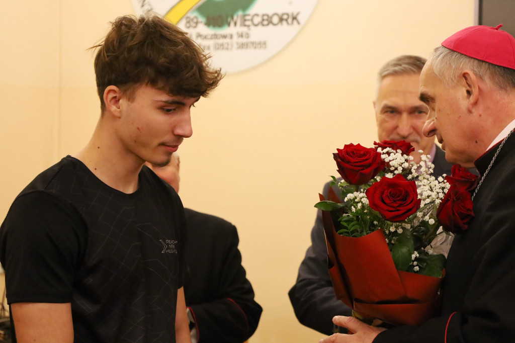 Więcbork: Odwiedziny ks. bp Krzysztofa Włodarczyka
