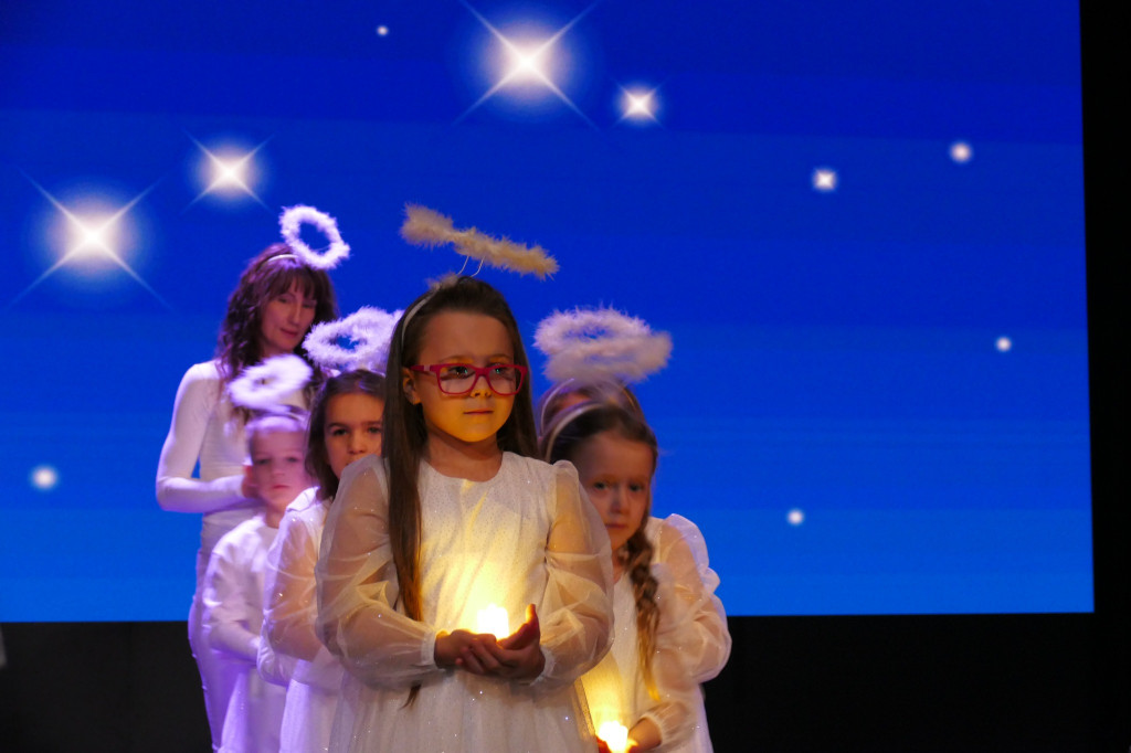 Przepiękny świąteczny koncert przygotowany przez przedszkolaki z Lipki