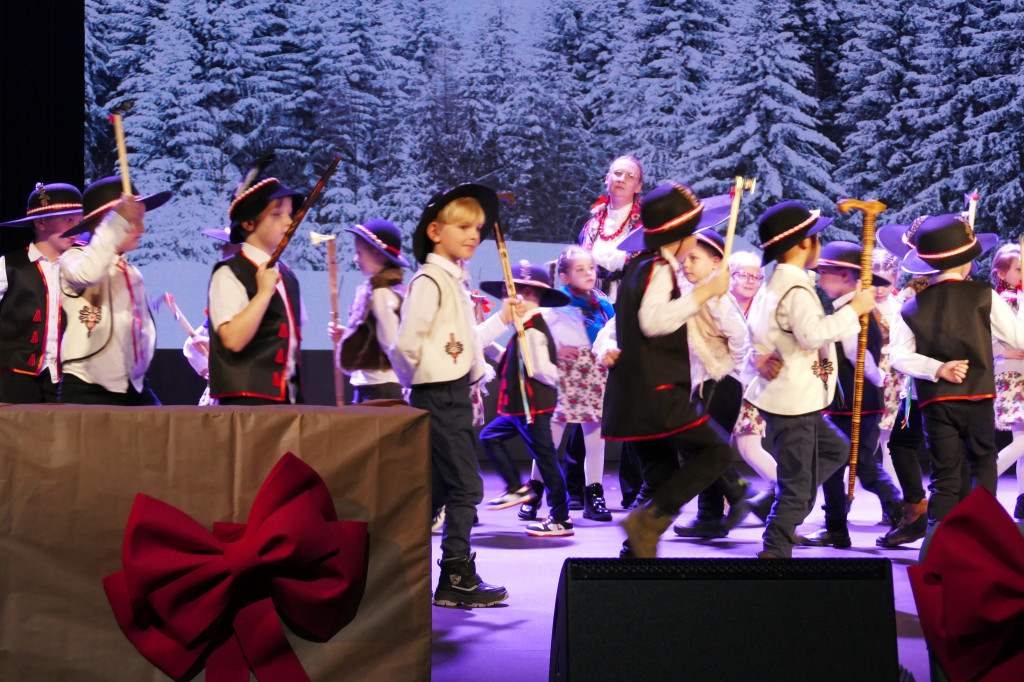 Przepiękny świąteczny koncert przygotowany przez przedszkolaki z Lipki