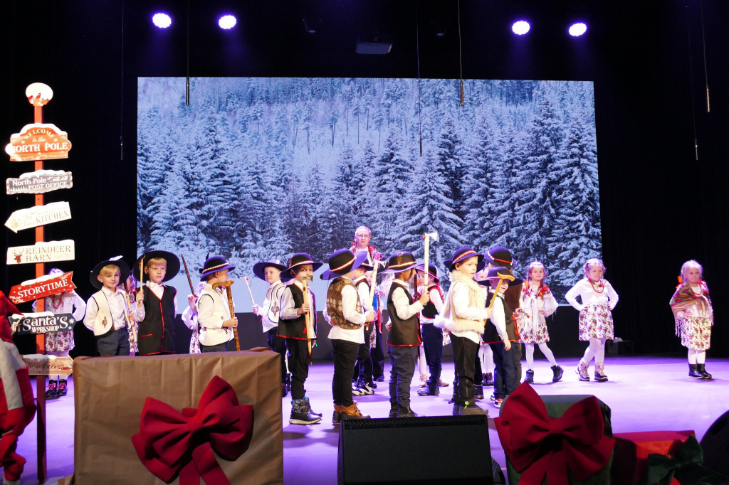 Przepiękny świąteczny koncert przygotowany przez przedszkolaki z Lipki