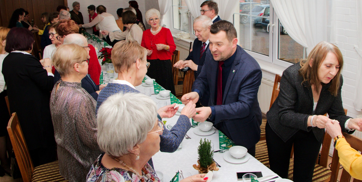 Gmina Wyrzysk: Spotkanie bożonarodzeniowe Klubów Seniora