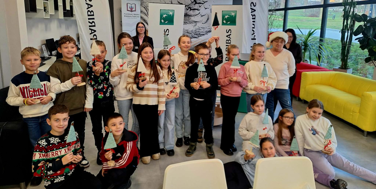 Nakło nad Notecią: Magia świąt w bibliotece - grudniowe warsztaty kreatywne