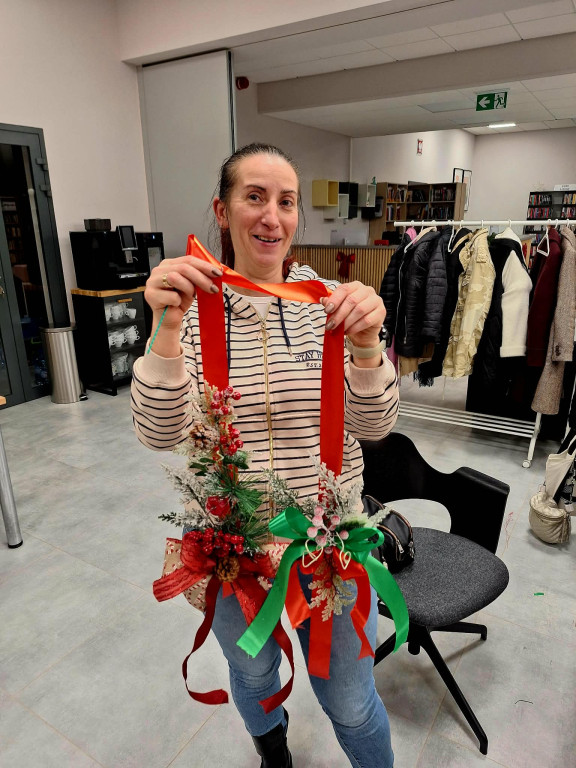 Nakło nad Notecią: Magia świąt w bibliotece - grudniowe warsztaty kreatywne