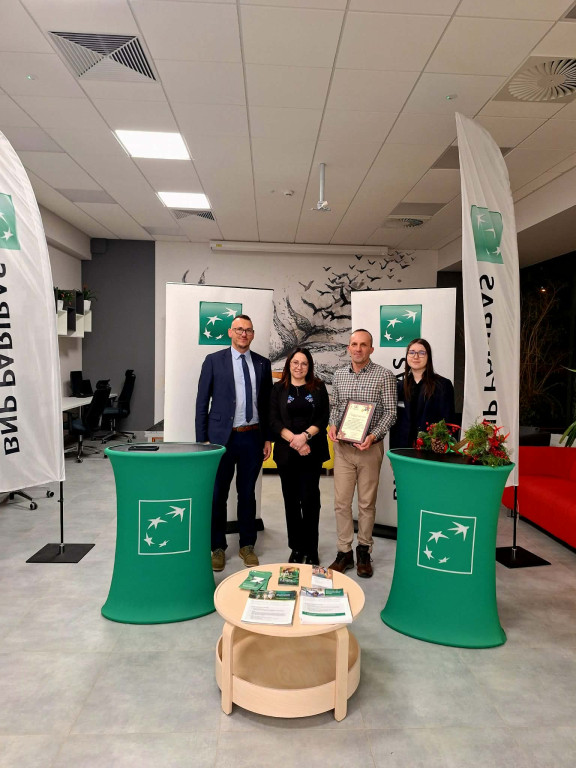 Nakło nad Notecią: Magia świąt w bibliotece - grudniowe warsztaty kreatywne