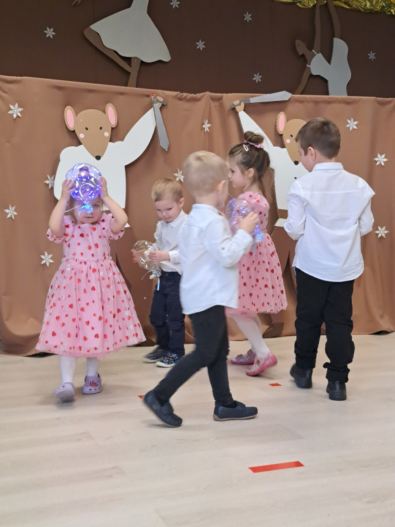 Okonek: Wyjątkowe jasełka pt. „Dziadek do Orzechów” w Jedyneczce