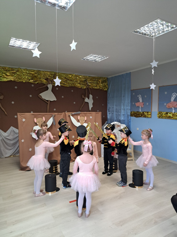 Okonek: Wyjątkowe jasełka pt. „Dziadek do Orzechów” w Jedyneczce