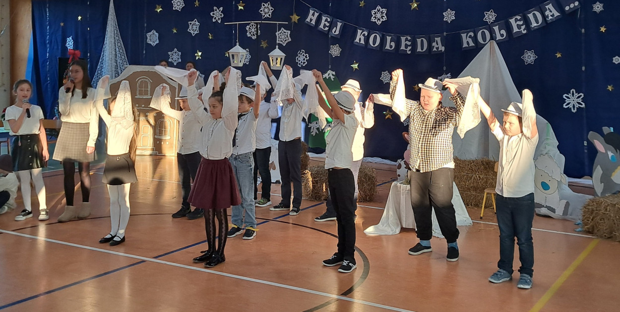 Gmina Okonek: Jasełka w Zespole Szkół w Lotyniu