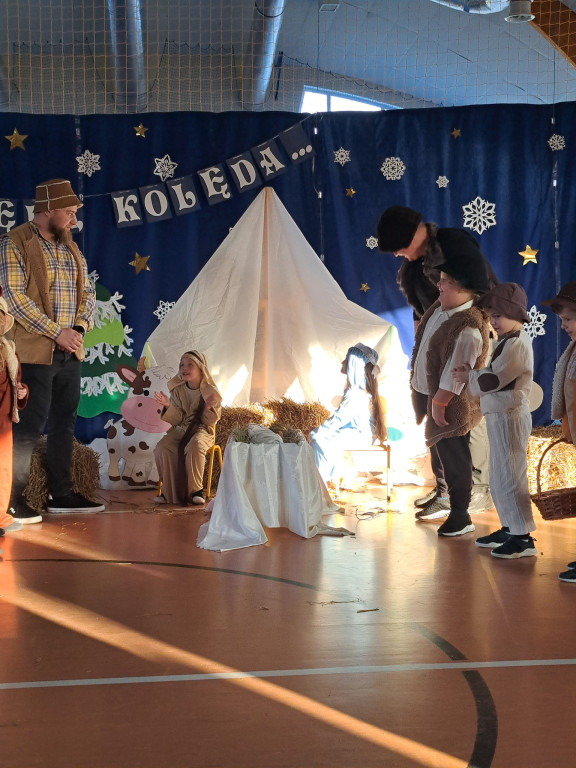 Gmina Okonek: Jasełka w Zespole Szkół w Lotyniu