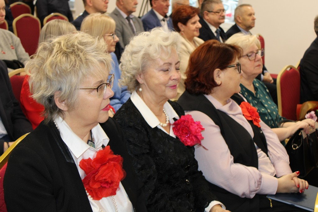 Uroczyste oddanie do użytku zmodernizowanego budynku Domu Dziennego Pobytu i Żłobka Miejskiego w Mroczy