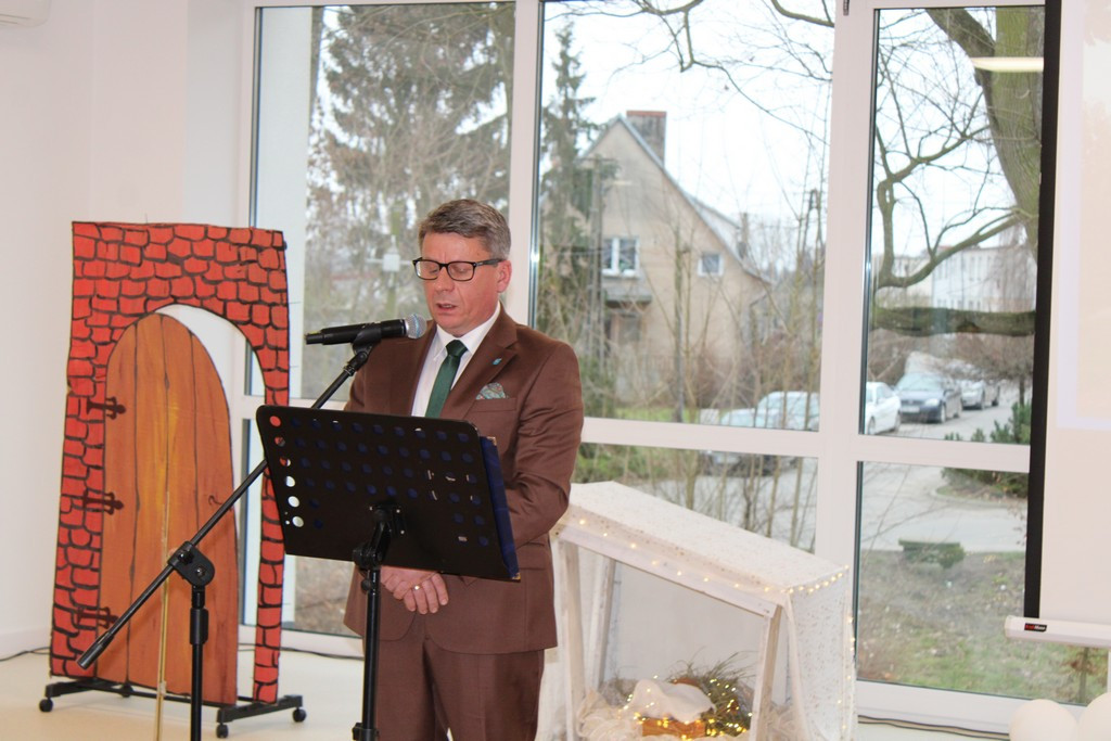 Uroczyste oddanie do użytku zmodernizowanego budynku Domu Dziennego Pobytu i Żłobka Miejskiego w Mroczy