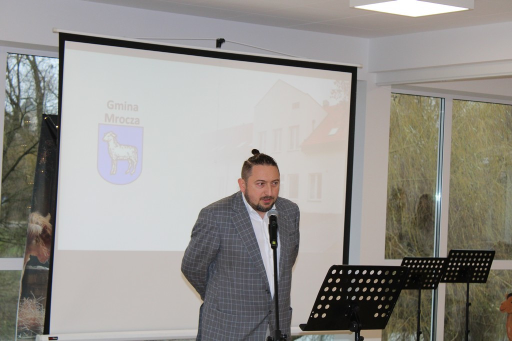 Uroczyste oddanie do użytku zmodernizowanego budynku Domu Dziennego Pobytu i Żłobka Miejskiego w Mroczy