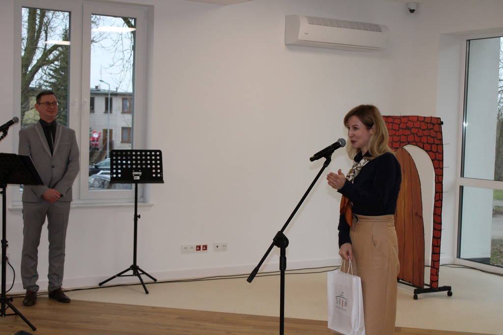 Uroczyste oddanie do użytku zmodernizowanego budynku Domu Dziennego Pobytu i Żłobka Miejskiego w Mroczy