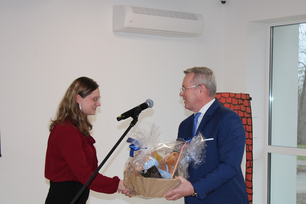 Uroczyste oddanie do użytku zmodernizowanego budynku Domu Dziennego Pobytu i Żłobka Miejskiego w Mroczy